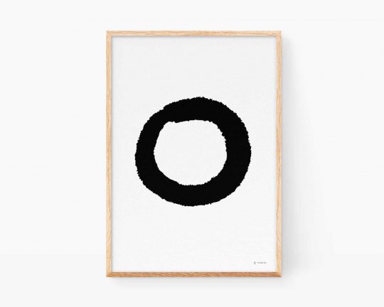 Cuadro círculo zen abstracto con una lámina para enmarcar en blanco y negro. Ilustraciones minimalistas para centros de yoga y bio. Dibujo sencillo de línea gruesa y elegante.
