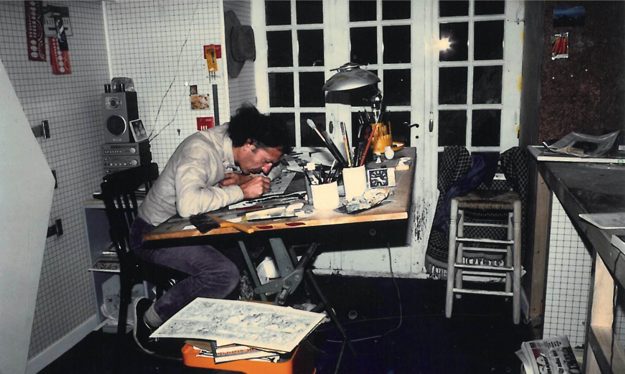 Moebius trabajando en su estudio