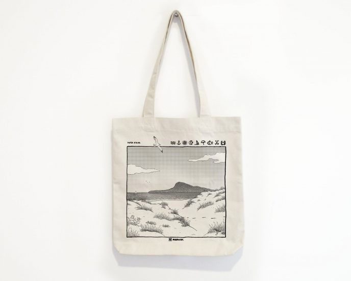 Bolsa de tela con una ilustración de la platja d´Oliva en La Safor. Dibujo en blanco y negro serigrafia